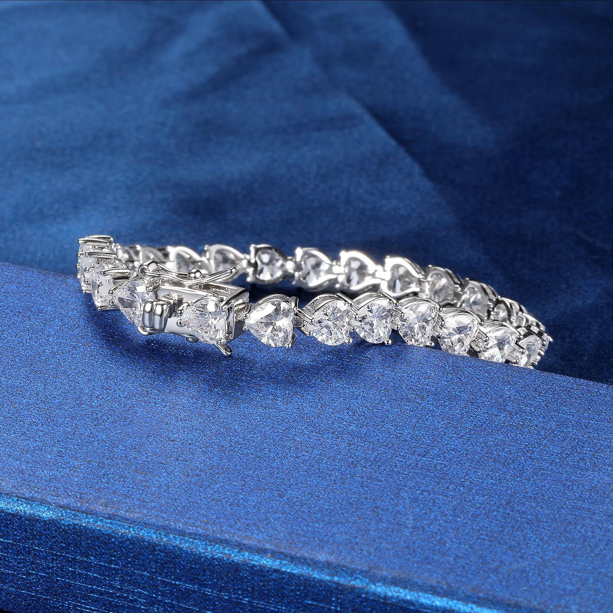 Women&Men's Inlaid Heart-Shaped Zircon Heart Tennis Bracelet