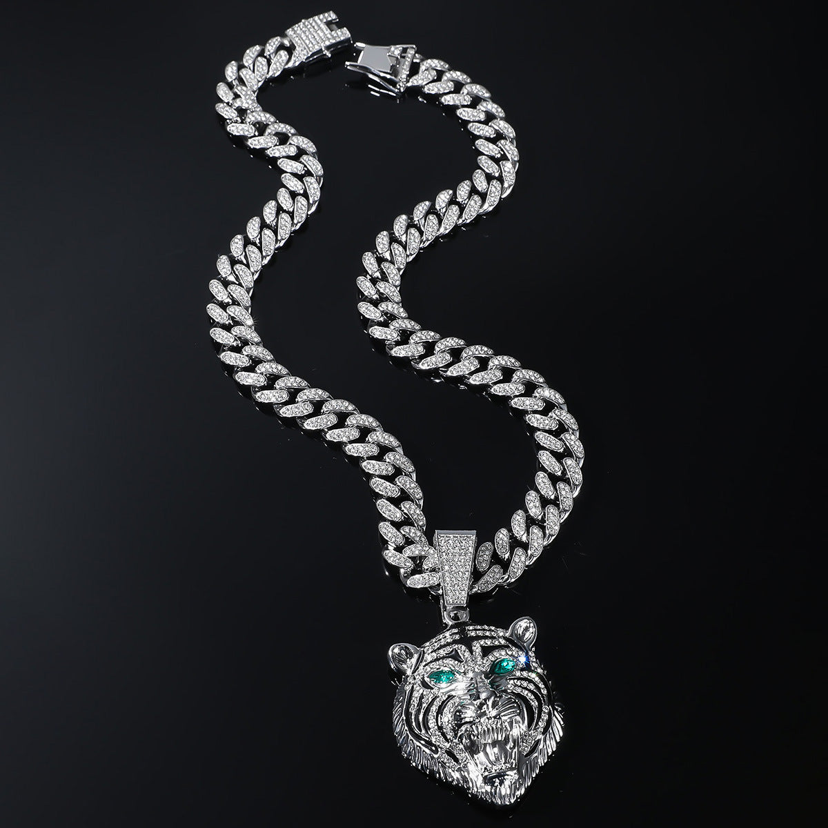 Hip-Hop Green-Eyed Lion Head Cuban Chain Pendant Necklace