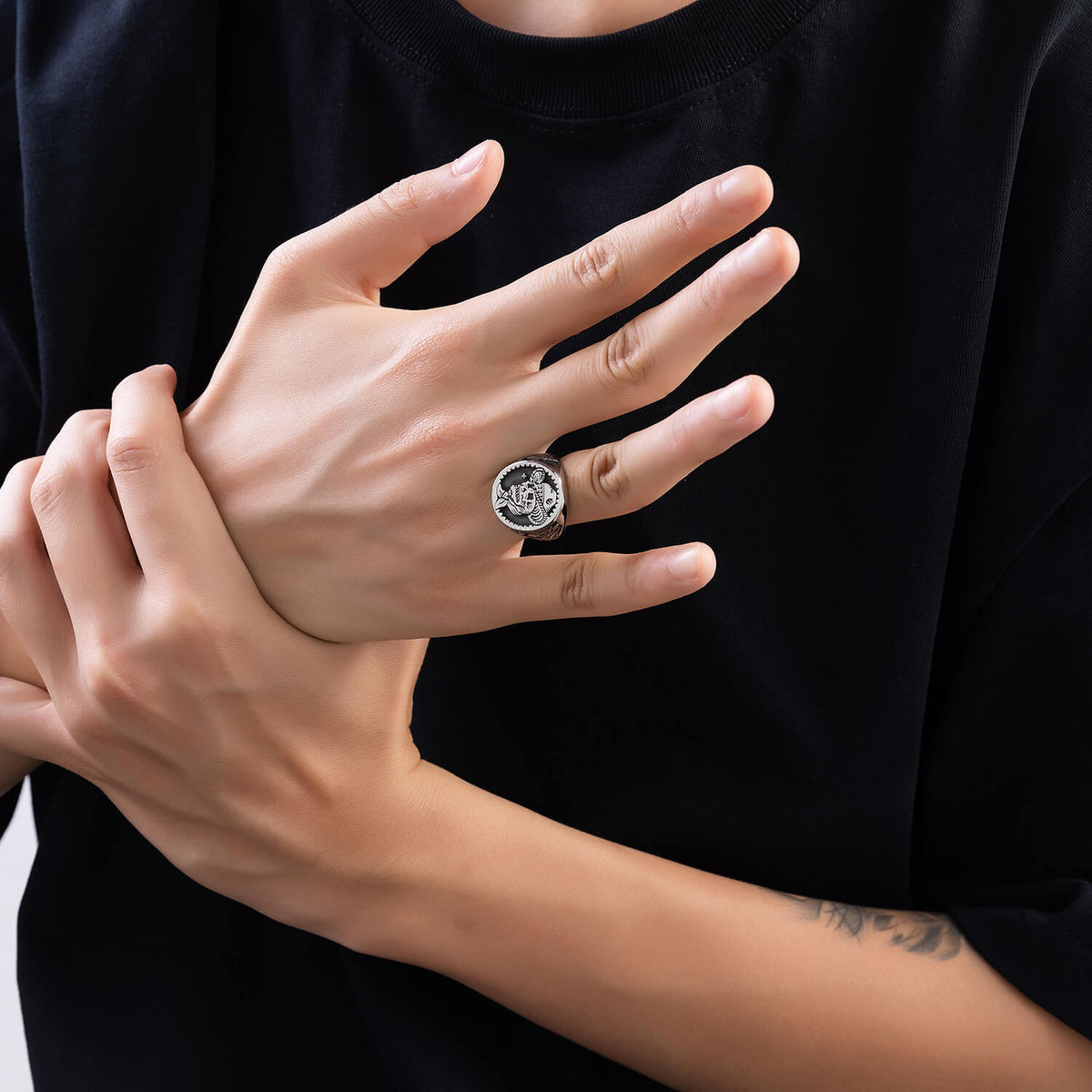 Men's Vintage Punk Pipe Skull Ring
