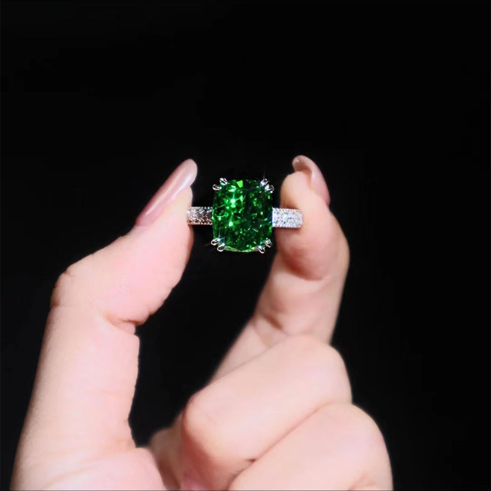 Women's White Gold Bezel Setting Green Gem Retro Adjustable Ring