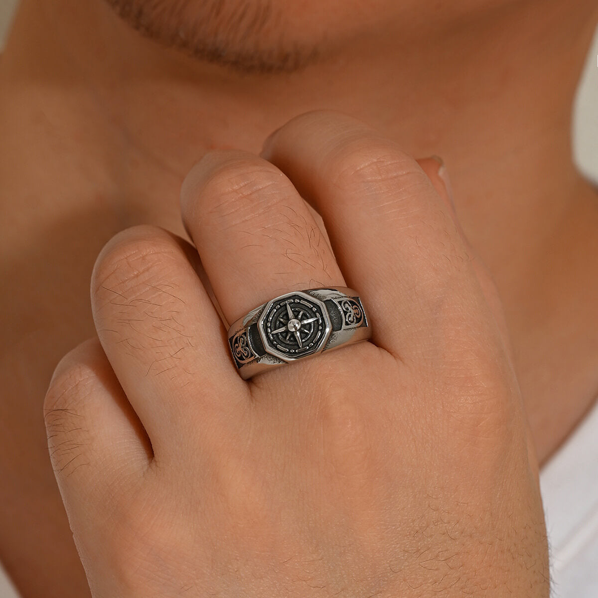 Men's Vintage Compass Six-Pointed Star Wide-Faced Ring