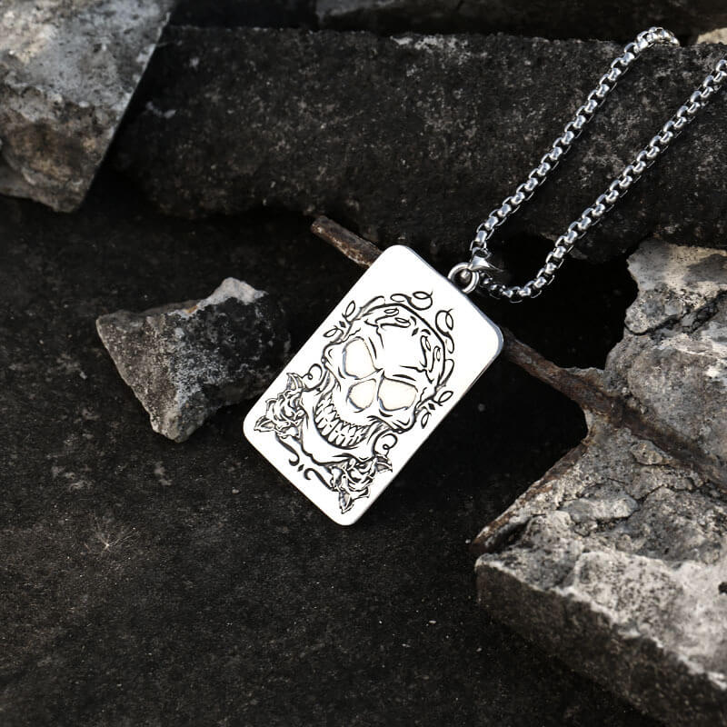 Men's Poker Spade A Skull Pendant Necklace