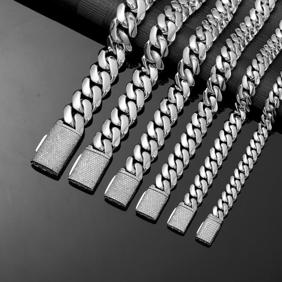Men’s Stainless Steel Cuban Link Bracelet, Mirror Polished Shiny Surface Fashion Wrist Jewelry