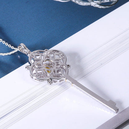 Women's White Gold Yellow Sapphire Four-leaf Clover Key Shape Pendant