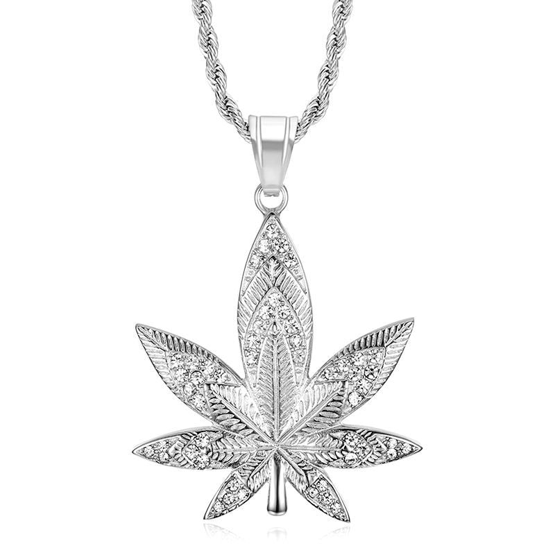 Men's Zircon-encrusted Jamaican Maple Leaf Pendant Necklace