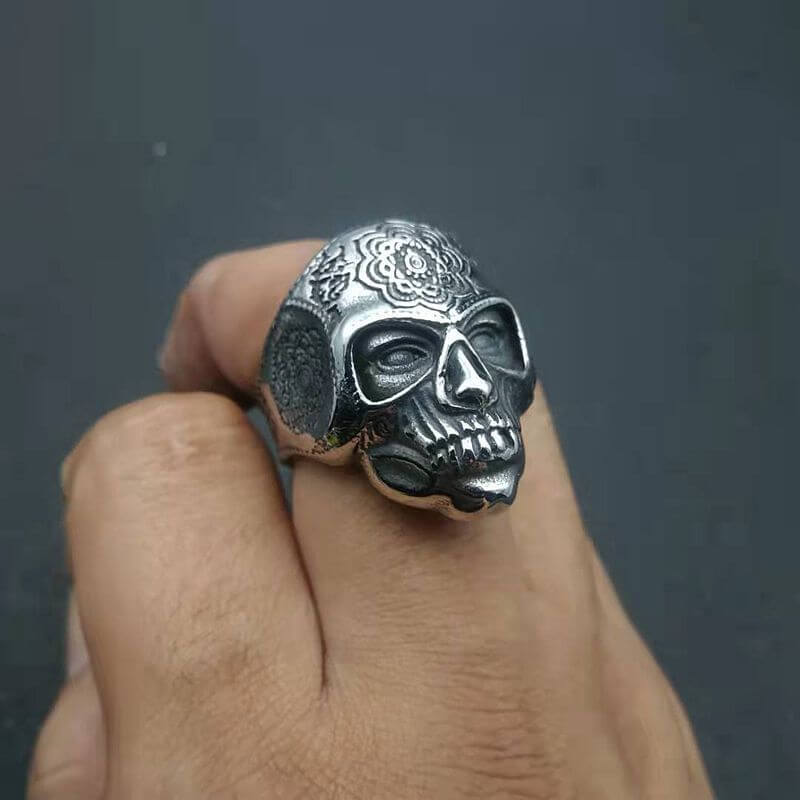 Retro Punk Engraved Skull Head Halloween Bold Men's Ring