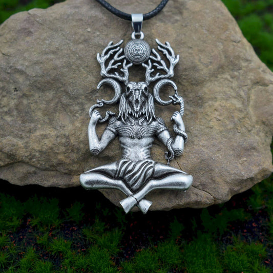 Men's Retro Skull Wendigo Pendant Necklace