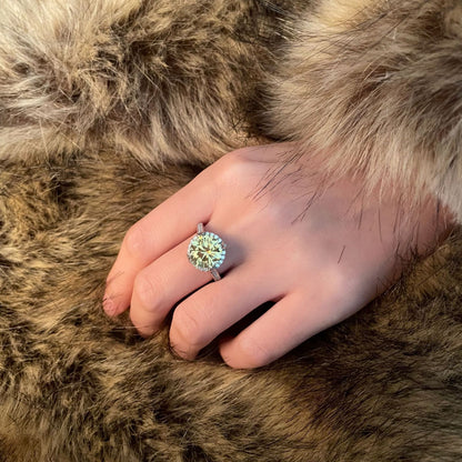 Women's Round Large Main Stone With Surrounded Zirconia Ring