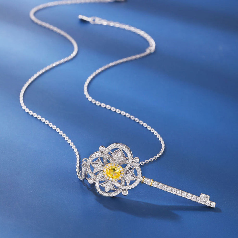 Women's White Gold Yellow Sapphire Four-leaf Clover Key Shape Pendant