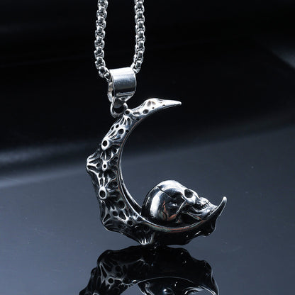 Men's Vintage Crescent-Shaped Skull And Ghost Head Pendant Necklace