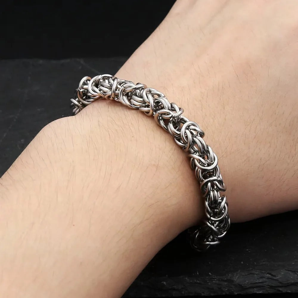 Trendy Vintage Byzantine Interwoven Woven Circle Bracelet for Men, European Cold Style Stainless Steel Chain Jewelry