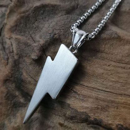 Men's Vintage Lightning Bolt And Skull Pendant Necklace