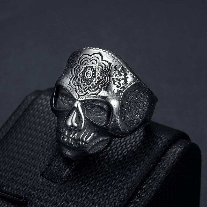 Retro Punk Engraved Skull Head Halloween Bold Men's Ring