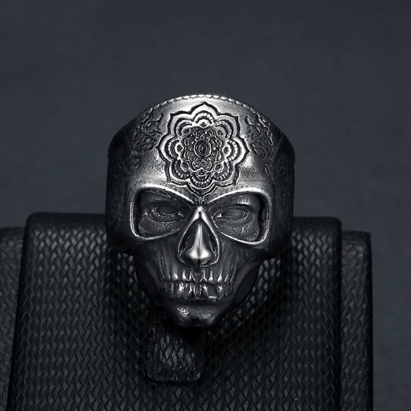 Retro Punk Engraved Skull Head Halloween Bold Men's Ring