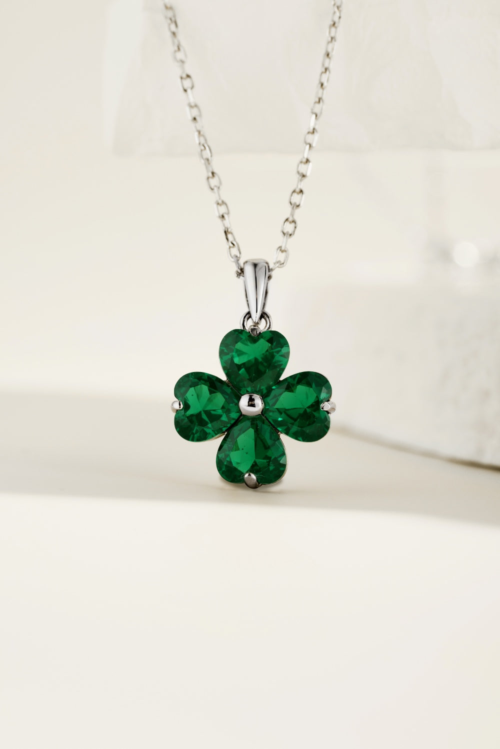 S925  Necklace, Inlaid Green Heart CZ and Four-Leaf Clover Round Beads, Niche Minimalist Versatile Jewelry