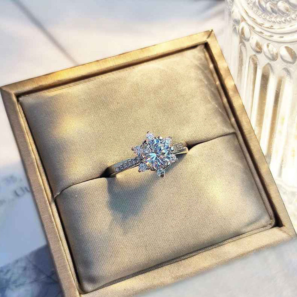 Women's White Gold S925 Flower Shape Moissanite Adjustable Ring