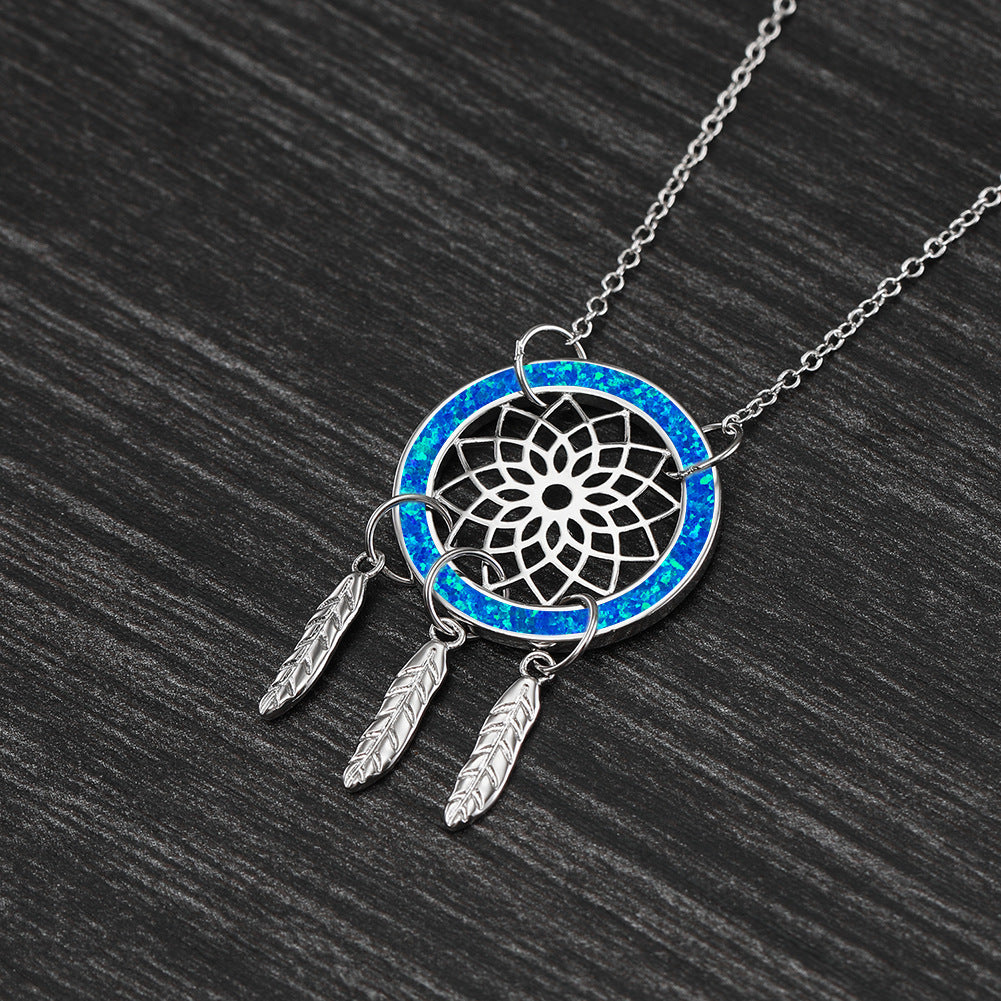 Auboo Dreamcatcher Necklace