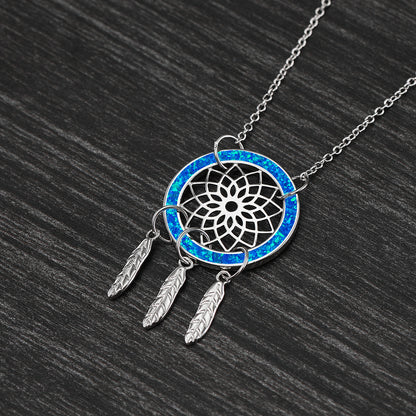 Auboo Dreamcatcher Necklace