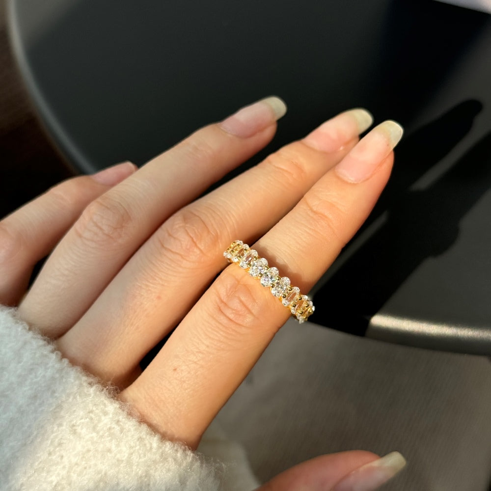 Women's Oval Egg Shape Claw Set Solitaire Zirconia Ring with Accent Side Stones, S925 with Gold Plating Ladies Fashion Ring
