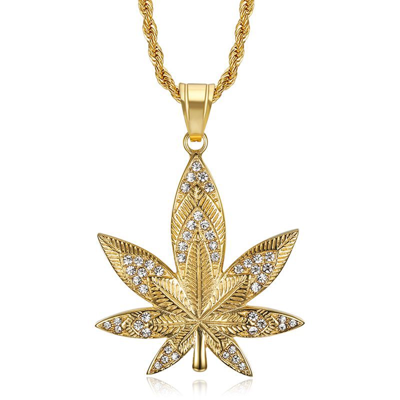 Men's Zircon-encrusted Jamaican Maple Leaf Pendant Necklace