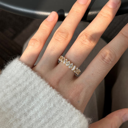 Women's Oval Egg Shape Claw Set Solitaire Zirconia Ring with Accent Side Stones, S925 with Gold Plating Ladies Fashion Ring