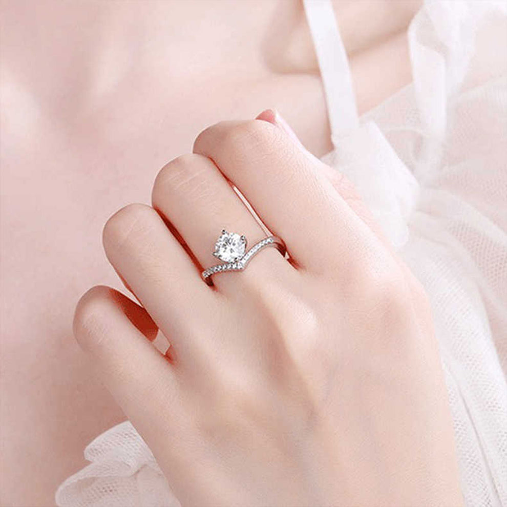 Women's White Gold Crown Shape Adjustable Moissanite Ring