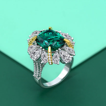 Women's Emerald With Pear Shape Zirconia Ring
