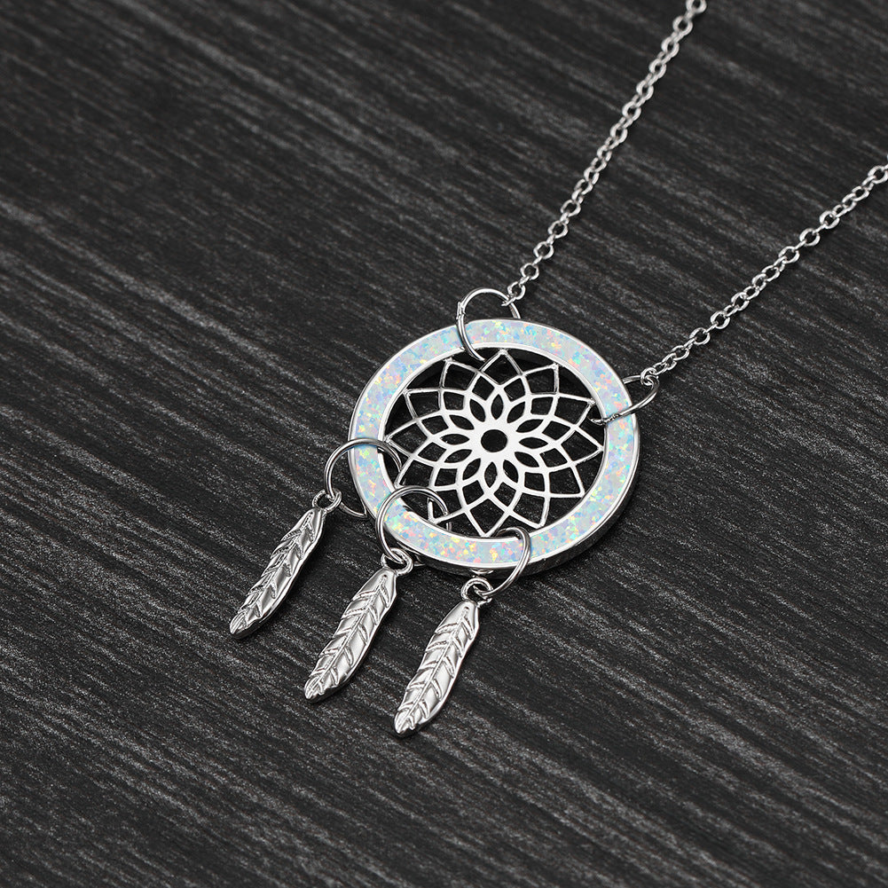 Auboo Dreamcatcher Necklace