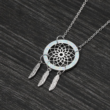Auboo Dreamcatcher Necklace