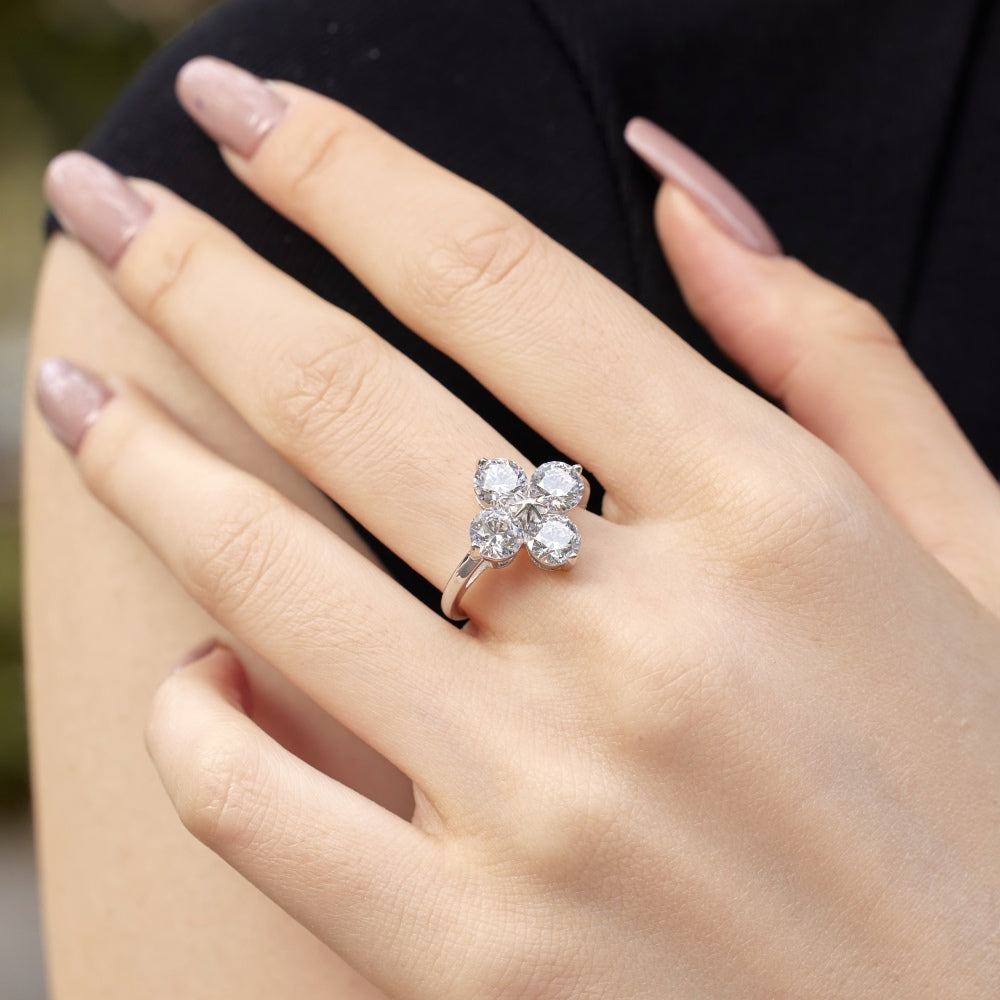 Women's S925 Silver White Gold Tone Ring, White Round Zircon Inlaid Four-Leaf Clover Eight-Pointed Star Ladies Fashion Ring