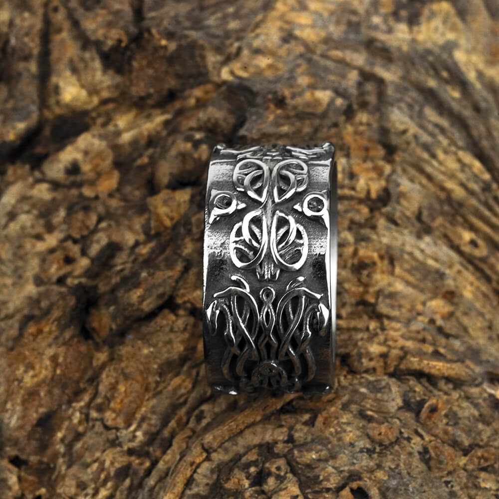 Vintage Antique Oxidized Solid Stainless Steel Celtic Knot Embossed Wide Circle Band Ring for Men