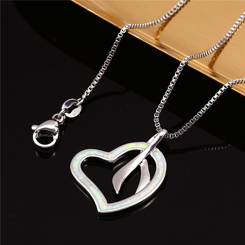 Fashionable blue Australian Babydoll creative pendant necklace