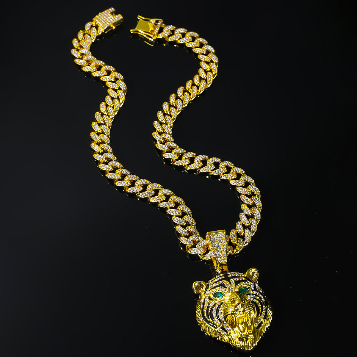 Hip-Hop Green-Eyed Lion Head Cuban Chain Pendant Necklace