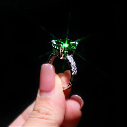 Women's White Gold Bezel Setting Green Gem Retro Adjustable Ring