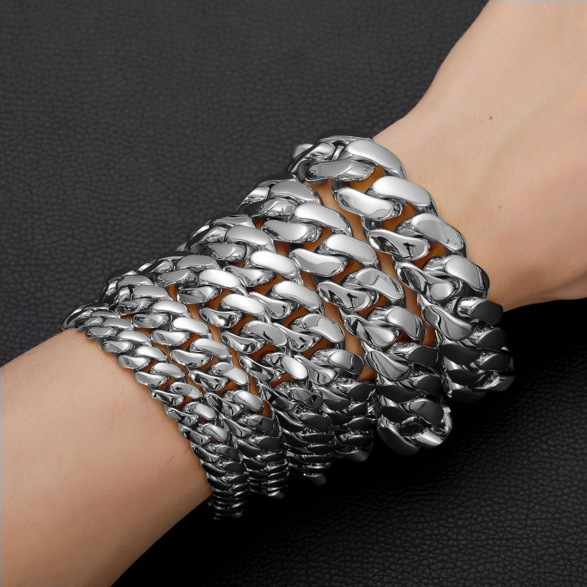 Men’s Stainless Steel Cuban Link Bracelet, Mirror Polished Shiny Surface Fashion Wrist Jewelry