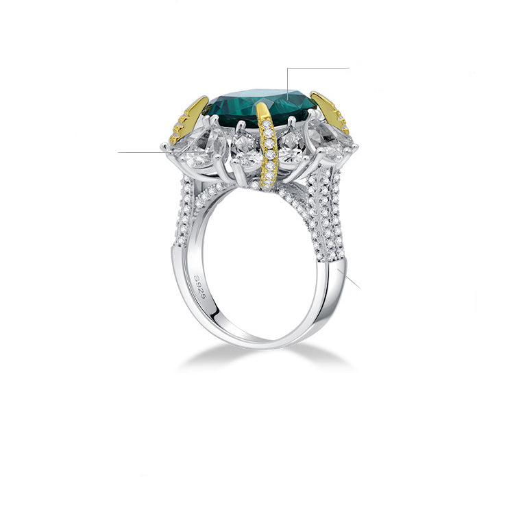 Women's Emerald With Pear Shape Zirconia Ring