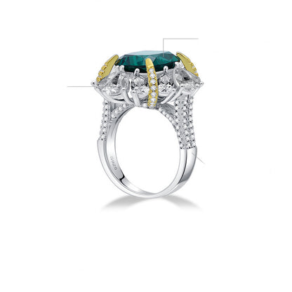 Women's Emerald With Pear Shape Zirconia Ring