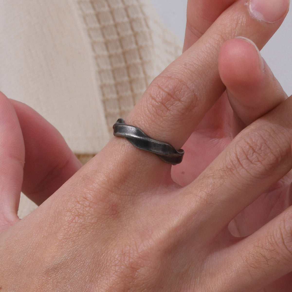 Men's Vintage Mobius Ring