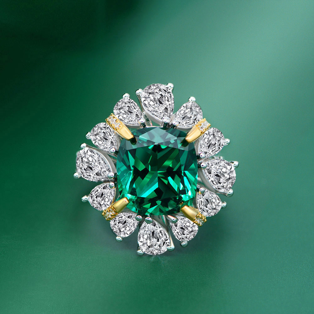 Women's Emerald With Pear Shape Zirconia Ring